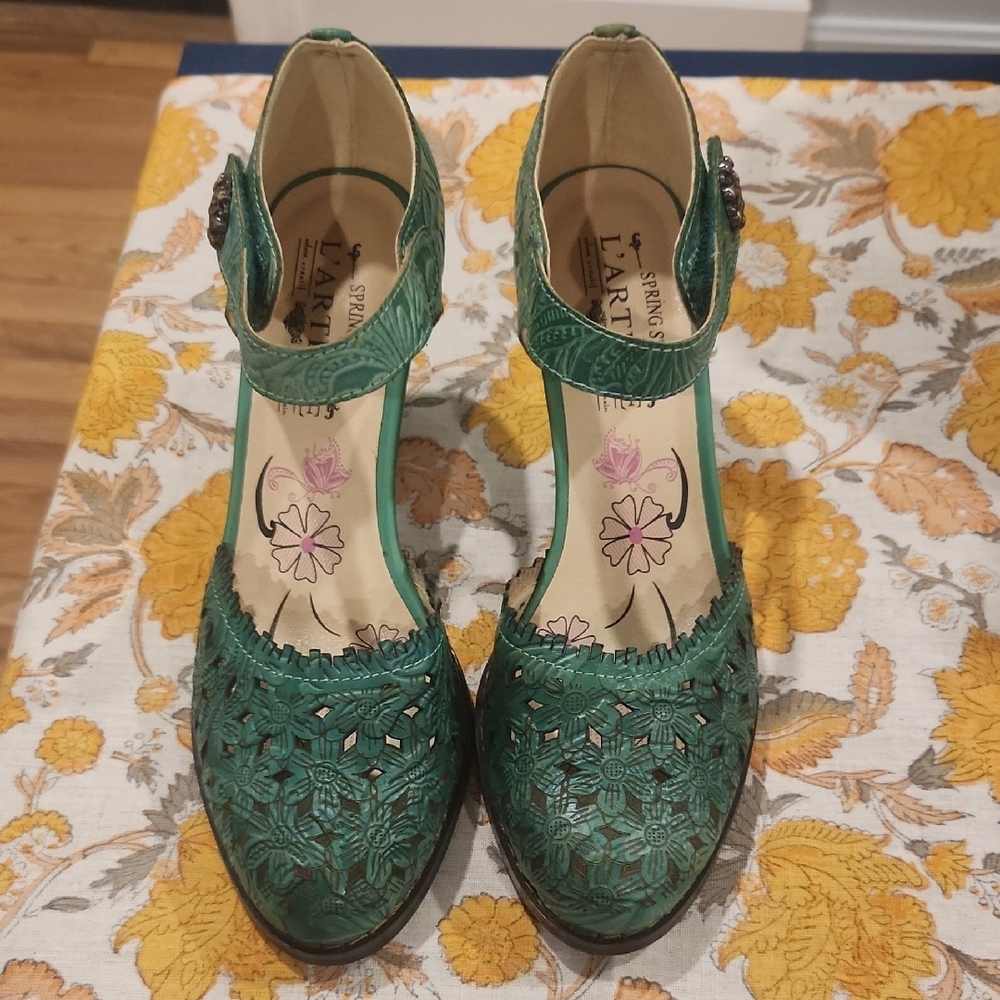 Spring Step Women's Green Lace Shoes